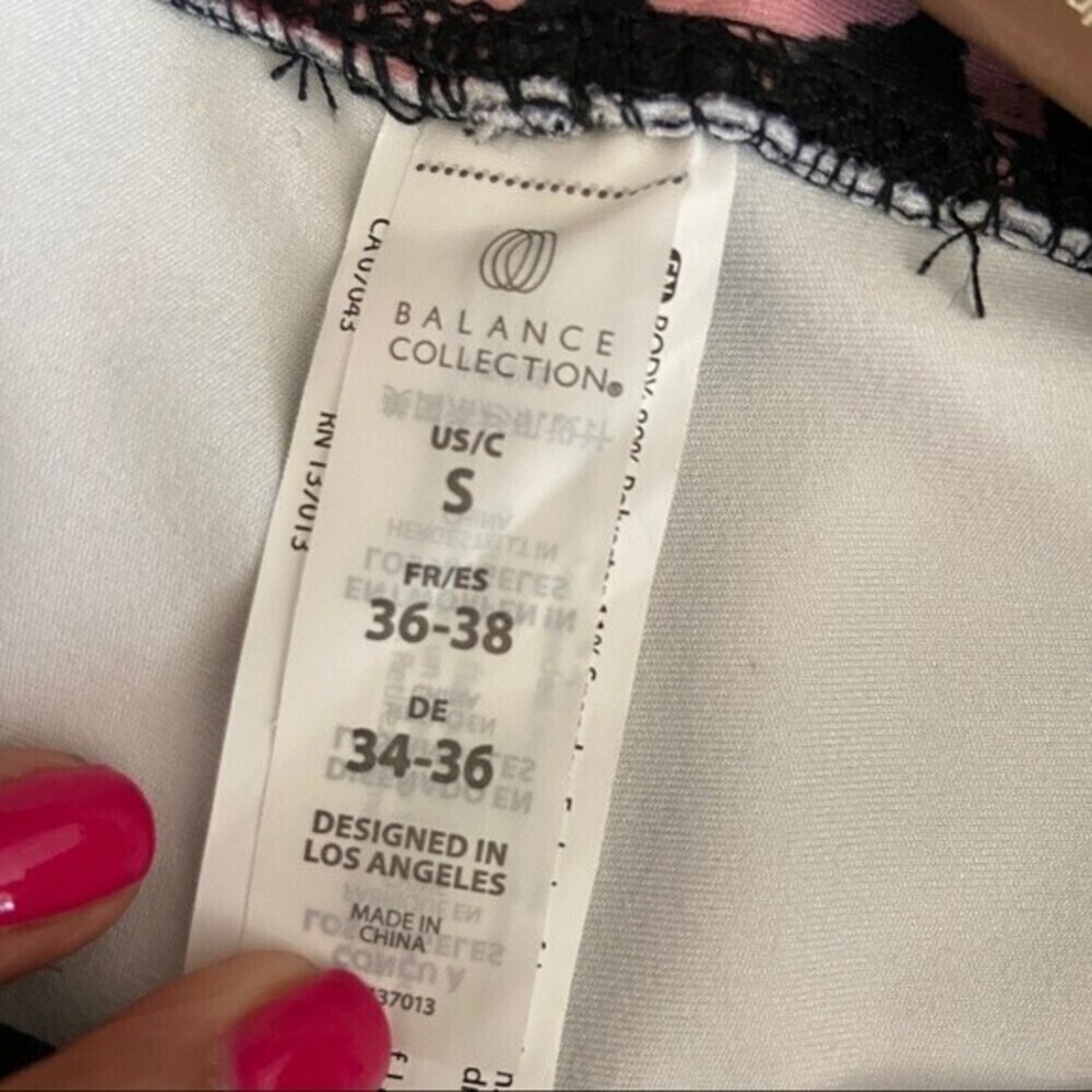 Balance Collection High Waist Leggings - Picture 7 of 8
